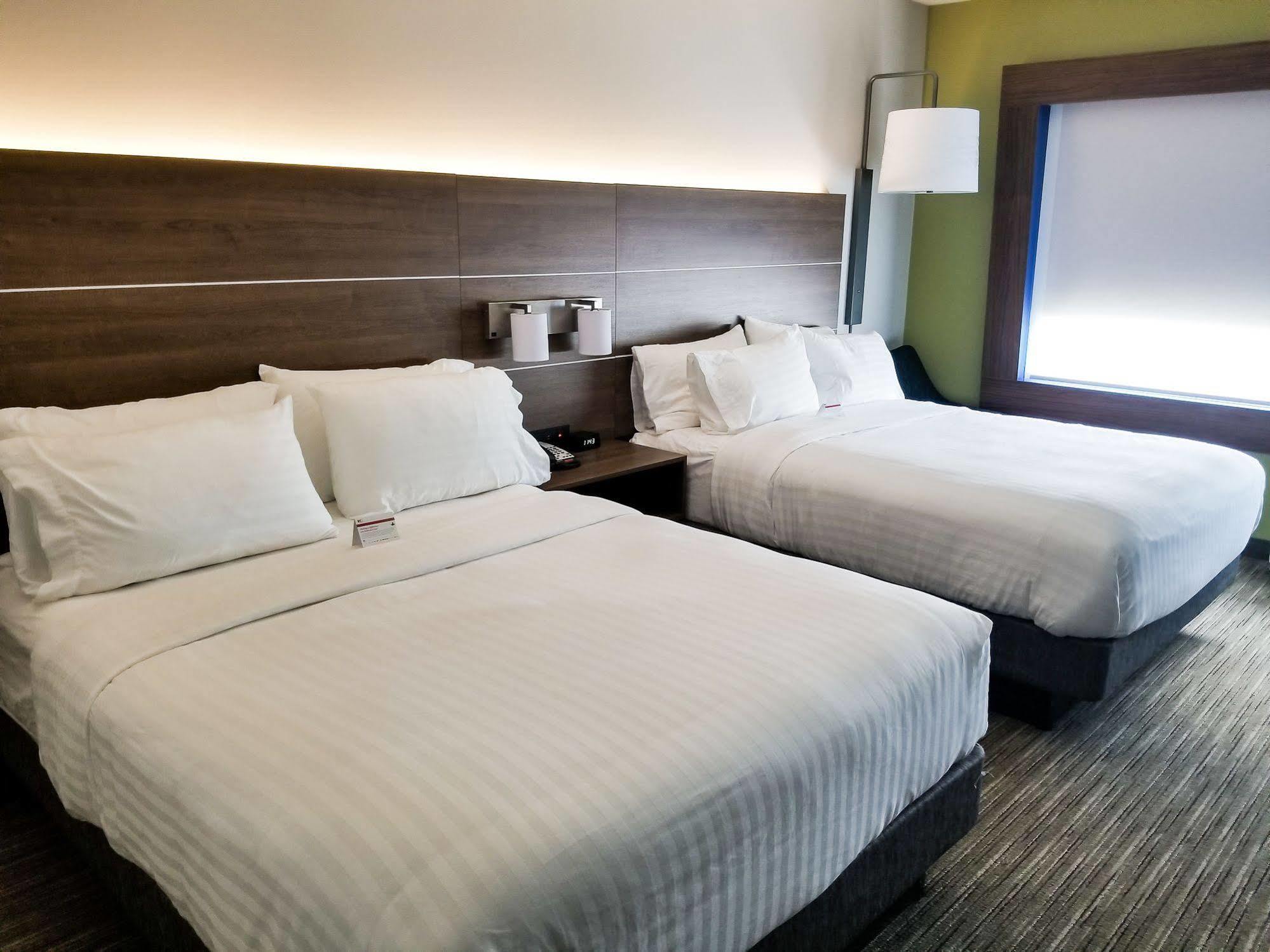 Holiday Inn Express & Suites - Charlotte Ne - University Area, An Ihg Hotel Exterior foto